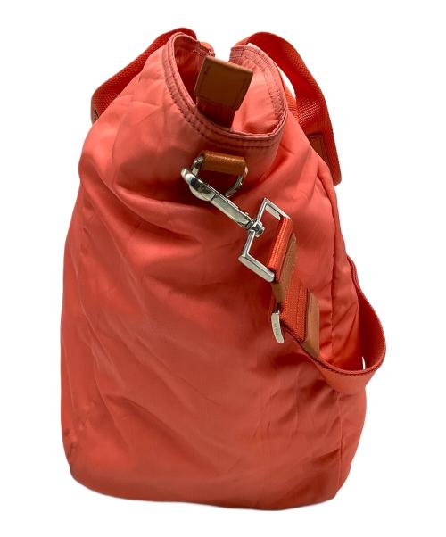 PRADA（プラダ）PRADA (プラダ) ナイロンショルダーバッグ 三角ロゴプレート オレンジの古着・服飾アイテム