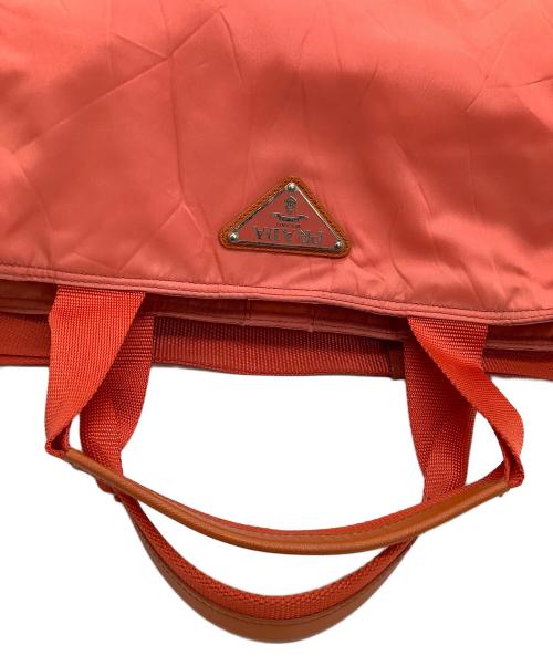 PRADA（プラダ）PRADA (プラダ) ナイロンショルダーバッグ 三角ロゴプレート オレンジの古着・服飾アイテム