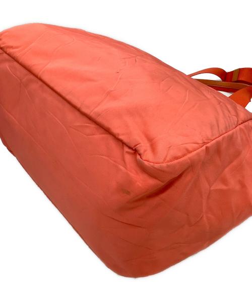 PRADA（プラダ）PRADA (プラダ) ナイロンショルダーバッグ 三角ロゴプレート オレンジの古着・服飾アイテム