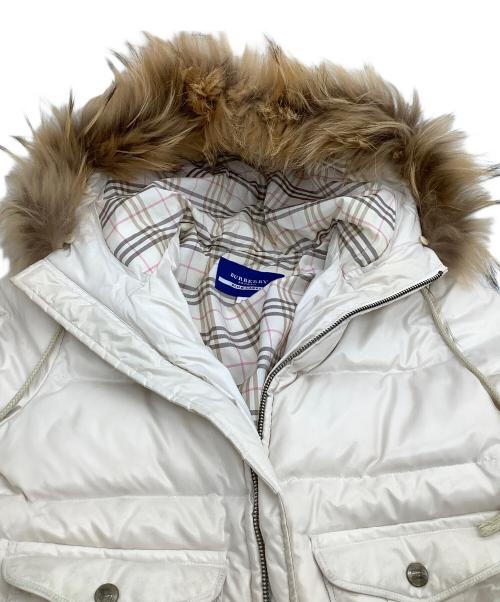 BURBERRY BLUE LABEL（バーバリーロンドンブルーレーベル）BURBERRY BLUE LABEL (バーバリーロンドンブルーレーベル) ダウンジャケット ホワイト サイズ:38の古着・服飾アイテム