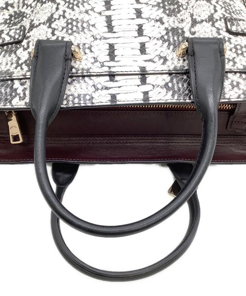 COACH（コーチ）COACH (コーチ) 2WAYバッグ スネークスキン柄 ホワイト×ブラックの古着・服飾アイテム