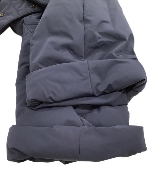 UNIQLO+J（ユニクロ プラスジェイ）UNIQLO+J (ユニクロ プラスジェイ) ハイブリッドダウンジャケット ネイビー サイズ:M 未使用品の古着・服飾アイテム