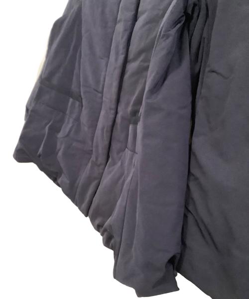 UNIQLO+J（ユニクロ プラスジェイ）UNIQLO+J (ユニクロ プラスジェイ) ハイブリッドダウンジャケット ネイビー サイズ:M 未使用品の古着・服飾アイテム