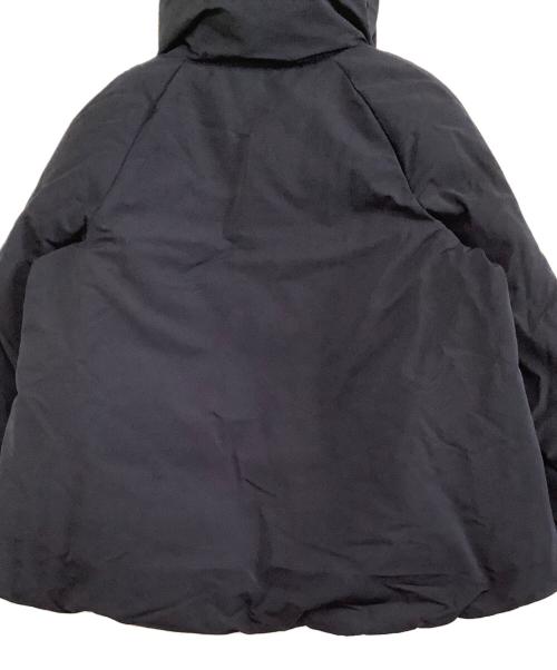 UNIQLO+J（ユニクロ プラスジェイ）UNIQLO+J (ユニクロ プラスジェイ) ハイブリッドダウンジャケット ネイビー サイズ:M 未使用品の古着・服飾アイテム
