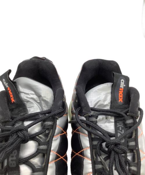 NIKE（ナイキ）NIKE (ナイキ) スニーカー メタリックシルバー サイズ:27.5の古着・服飾アイテム