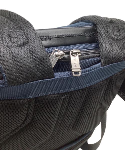 TUMI（トゥミ）TUMI (トゥミ) ダイナミックバックパック ネイビーの古着・服飾アイテム