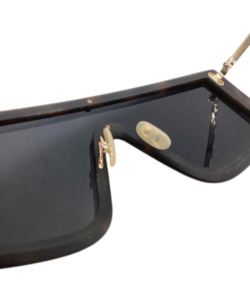 FENDI（フェンディ）FENDI (フェンディ) サングラス ファビュラス ブラック×ゴールドの古着・服飾アイテム