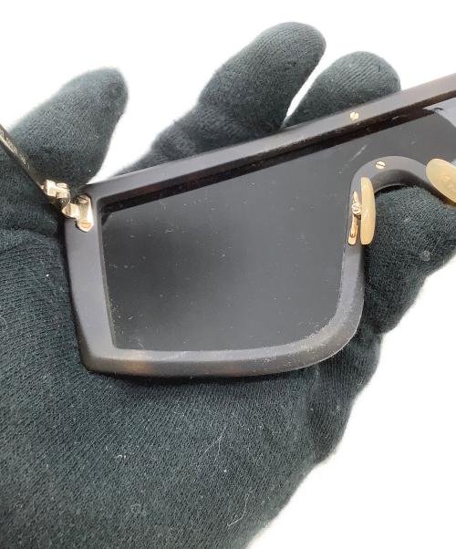 FENDI（フェンディ）FENDI (フェンディ) サングラス ファビュラス ブラック×ゴールドの古着・服飾アイテム