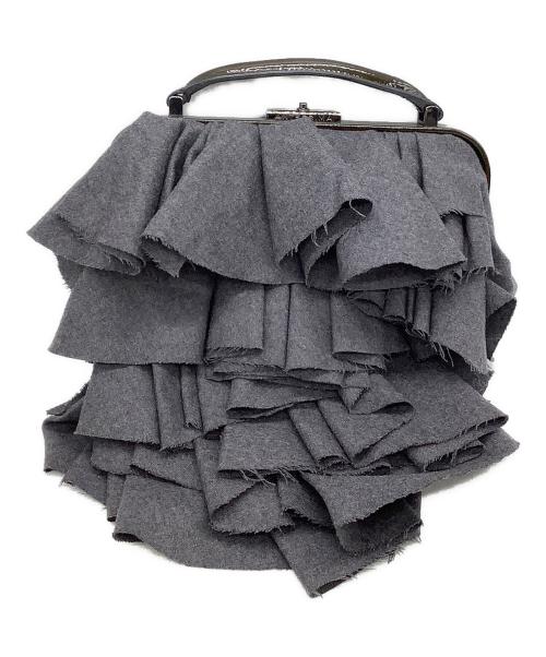 ANTEPRIMA（アンテプリマ）ANTEPRIMA (アンテプリマ) フリルクラッチバッグ グレーの古着・服飾アイテム