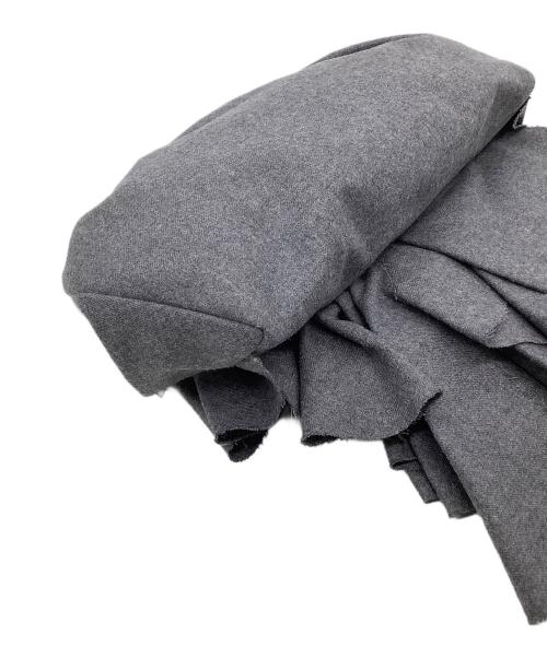 ANTEPRIMA（アンテプリマ）ANTEPRIMA (アンテプリマ) フリルクラッチバッグ グレーの古着・服飾アイテム