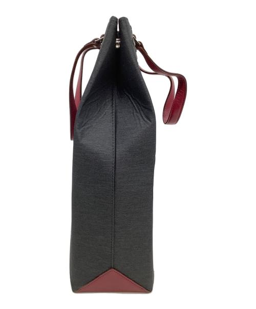 BURBERRY LONDON（バーバリーロンドン）BURBERRY LONDON (バーバリーロンドン) トートバッグ グレー×レッドの古着・服飾アイテム