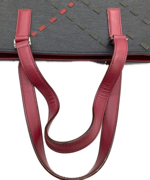 BURBERRY LONDON（バーバリーロンドン）BURBERRY LONDON (バーバリーロンドン) トートバッグ グレー×レッドの古着・服飾アイテム