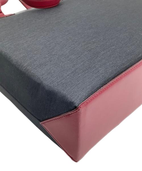 BURBERRY LONDON（バーバリーロンドン）BURBERRY LONDON (バーバリーロンドン) トートバッグ グレー×レッドの古着・服飾アイテム