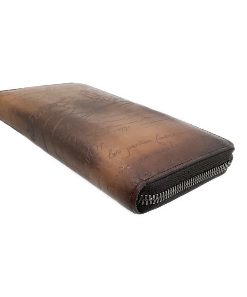 Berluti（ベルルッティ）Berluti (ベルルッティ) ラウンドファスナー財布 カリグラフィ ブラウンの古着・服飾アイテム