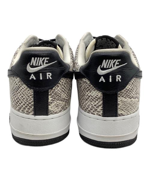 NIKE（ナイキ）NIKE (ナイキ) スニーカー AIR FORCE 1 LOW RETRO ホワイト×ブラウン サイズ:27の古着・服飾アイテム
