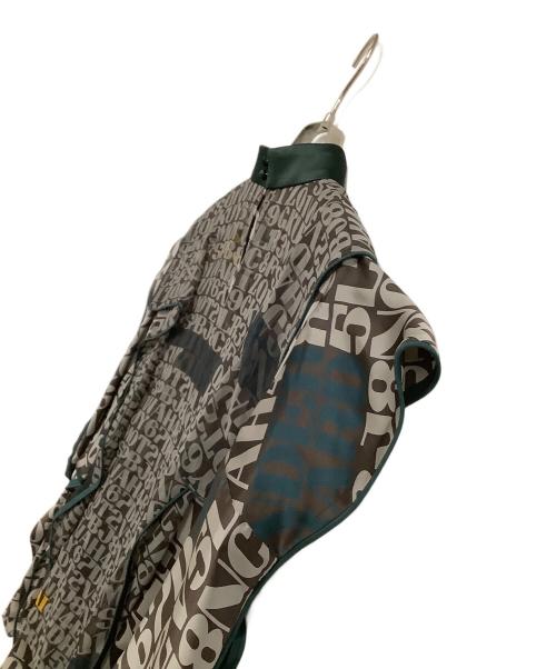 sacai（サカイ）sacai (サカイ) 半袖ブラウス　数字×ローマ字模様 ブラウン×グリーン サイズ:3の古着・服飾アイテム