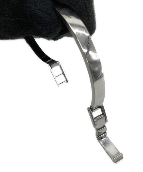 GUCCI（グッチ）GUCCI (グッチ) フラワーバングル腕時計 クォーツの古着・服飾アイテム