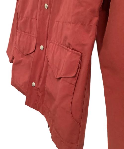 BANANA EQUIPMENT（バナナイクイップメント）BANANA EQUIPMENT (バナナイクイップメント) マウンテンパーカー レッド サイズ:Sの古着・服飾アイテム