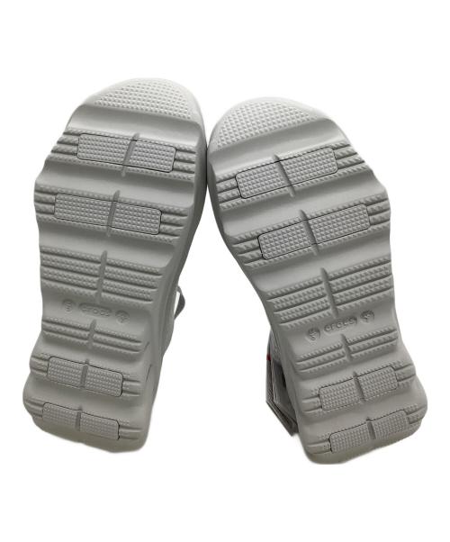 crocs（クロックス）crocs (クロックス) ローカットスニーカー 	Echo Surge グレー サイズ:5 未使用品の古着・服飾アイテム