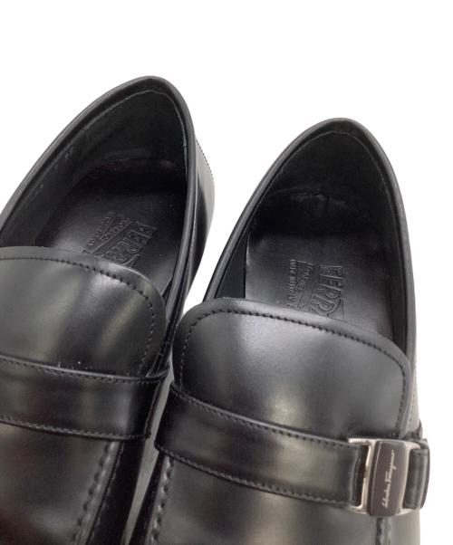 Salvatore Ferragamo（サルヴァトーレ フェラガモ）Salvatore Ferragamo (サルヴァトーレ フェラガモ) ローファー ブラック サイズ:7 2Eの古着・服飾アイテム