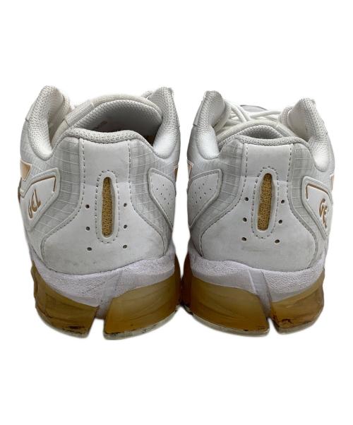 asics（アシックス）asics (アシックス) ローカットスニーカー Gel Quantum 360 6 ホワイト×ゴールド サイズ:26.5の古着・服飾アイテム