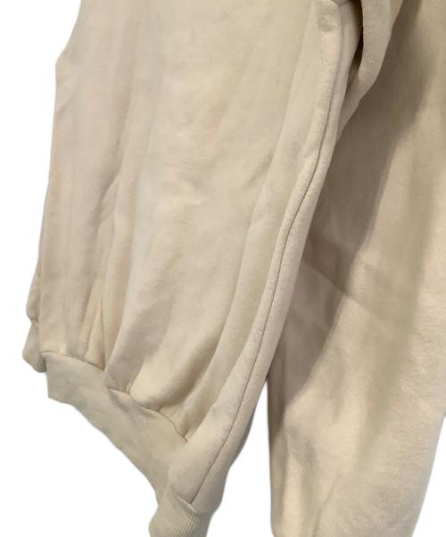 KITH（キス）KITH (キス) プルオーバーパーカー　エンボスロゴ ベージュ サイズ:Sの古着・服飾アイテム