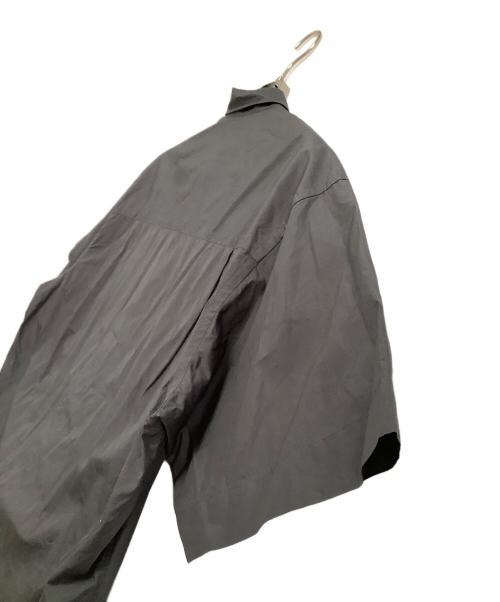 Graphpaper（グラフペーパー）Graphpaper (グラフペーパー) 半袖シャツ　Broad Oversized S/S Regular Collar Shirt グレー サイズ:freeの古着・服飾アイテム