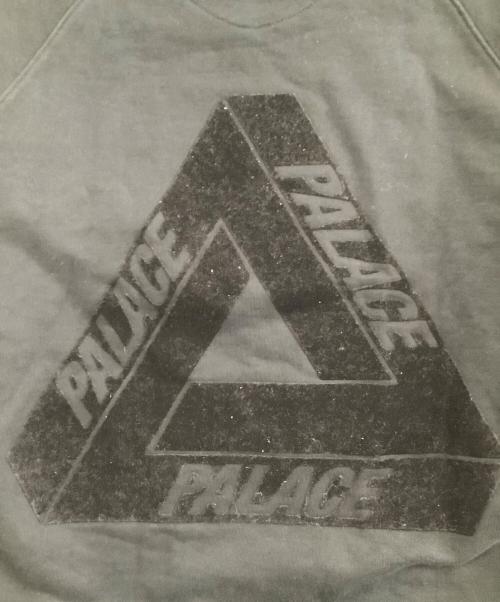PALACE（パレス）PALACE (パレス) プルオーバーパーカー ブラック サイズ:Mの古着・服飾アイテム