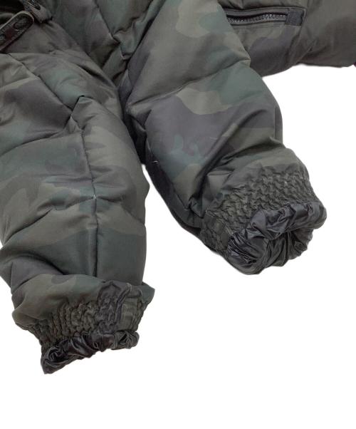 nano・universe（ナノ・ユニバース）nano・universe (ナノ・ユニバース) nishikawa dawn ダウンジャケットカモフラージュ柄 カーキ サイズ:Mの古着・服飾アイテム