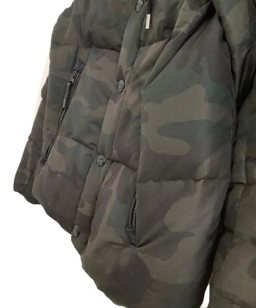 nano・universe（ナノ・ユニバース）nano・universe (ナノ・ユニバース) nishikawa dawn ダウンジャケットカモフラージュ柄 カーキ サイズ:Mの古着・服飾アイテム