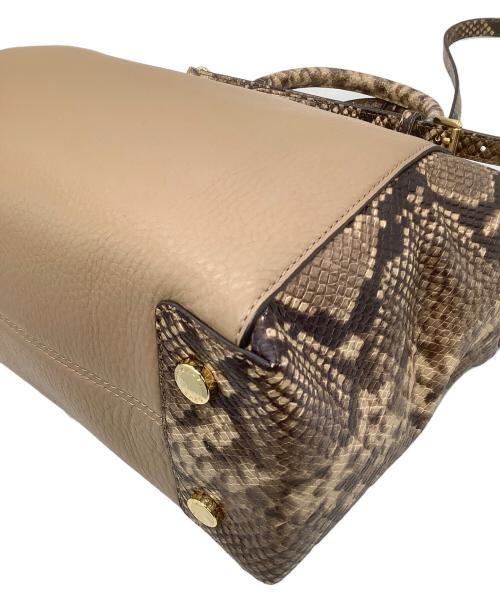 MICHAEL KORS（マイケル・コース）MICHAEL KORS (マイケル・コース) ショルダーバッグ ベージュの古着・服飾アイテム