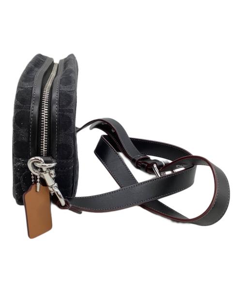 COACH（コーチ）COACH (コーチ) ショルダーポーチ シグネチャー ブラックの古着・服飾アイテム