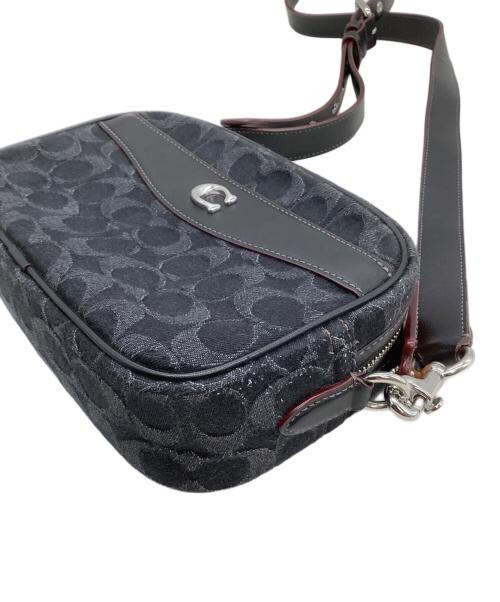 COACH（コーチ）COACH (コーチ) ショルダーポーチ シグネチャー ブラックの古着・服飾アイテム