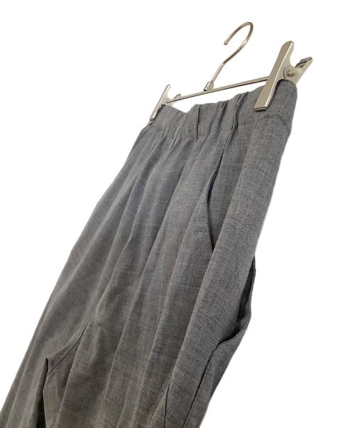 GOLDWIN（ゴールドウイン）GOLDWIN (ゴールドウイン) クライミングパンツ　ワンタックテーパードパンツ グレー サイズ:Mの古着・服飾アイテム