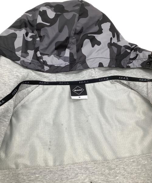 F.C.R.B. Bristol（エフシーアールビー）F.C.R.B. Bristol (エフシーアールビー) ジャケット　カモフラージュ グレー×ブラック サイズ:Mの古着・服飾アイテム