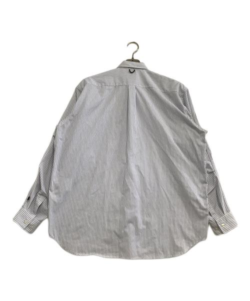 DAIWA（ダイワ）DAIWA (ダイワ) 長袖シャツ　TECH BUTTON DOWN SHIRT L/S STRIPE　ストライプ グレー×ホワイト サイズ:Mの古着・服飾アイテム