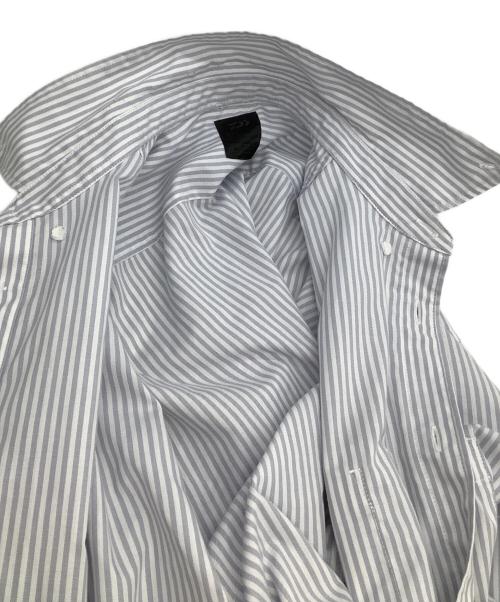 DAIWA（ダイワ）DAIWA (ダイワ) 長袖シャツ　TECH BUTTON DOWN SHIRT L/S STRIPE　ストライプ グレー×ホワイト サイズ:Mの古着・服飾アイテム