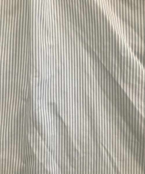 DAIWA（ダイワ）DAIWA (ダイワ) 長袖シャツ　TECH BUTTON DOWN SHIRT L/S STRIPE　ストライプ グレー×ホワイト サイズ:Mの古着・服飾アイテム