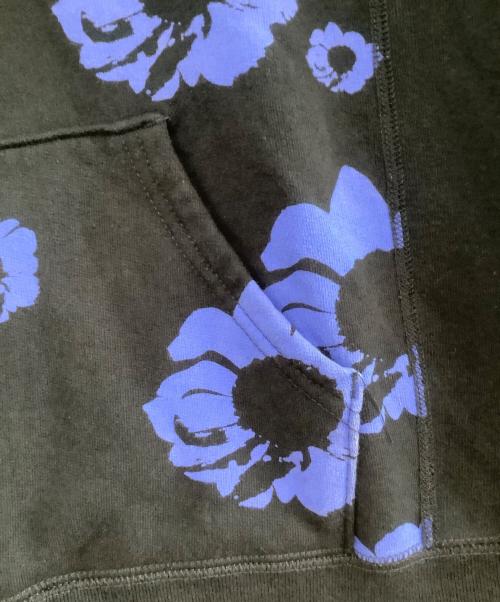 Noah（ノア）Noah (ノア) The Cure (ザ キュア) プルオーバーパーカー　Disintegration Hoodie　花柄 ブラック×ブルー サイズ:Sの古着・服飾アイテム