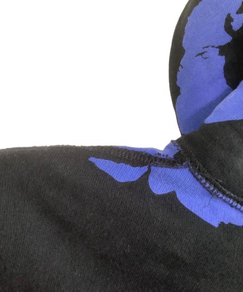 Noah（ノア）Noah (ノア) The Cure (ザ キュア) プルオーバーパーカー　Disintegration Hoodie　花柄 ブラック×ブルー サイズ:Sの古着・服飾アイテム