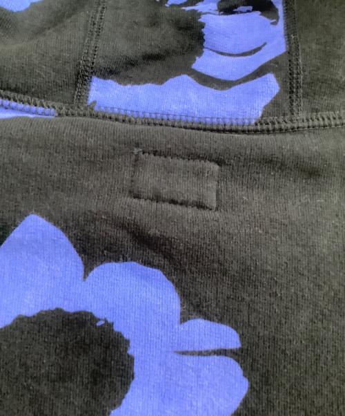 Noah（ノア）Noah (ノア) The Cure (ザ キュア) プルオーバーパーカー　Disintegration Hoodie　花柄 ブラック×ブルー サイズ:Sの古着・服飾アイテム