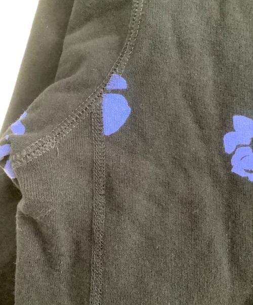 Noah（ノア）Noah (ノア) The Cure (ザ キュア) プルオーバーパーカー　Disintegration Hoodie　花柄 ブラック×ブルー サイズ:Sの古着・服飾アイテム