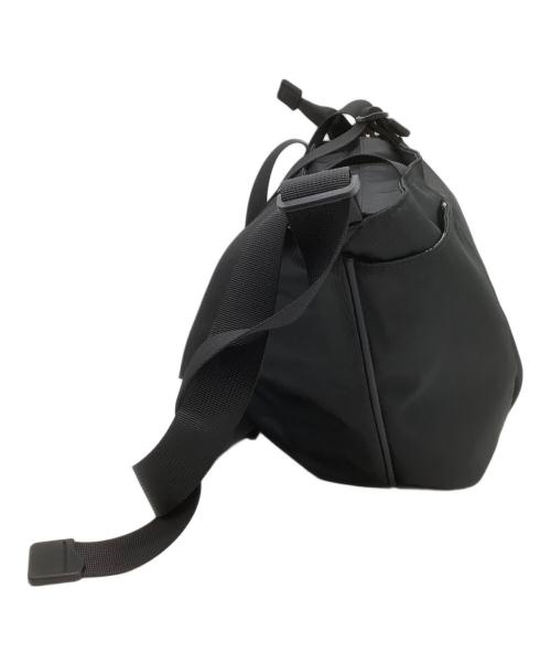 ear PAPILLONNER（イアパピヨネ）ear PAPILLONNER (イアパピヨネ) 2WAYバッグ　アジャスタートートバッグSサイズ ブラック×ホワイトの古着・服飾アイテム