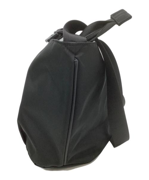 ear PAPILLONNER（イアパピヨネ）ear PAPILLONNER (イアパピヨネ) 2WAYバッグ　アジャスタートートバッグSサイズ ブラック×ホワイトの古着・服飾アイテム