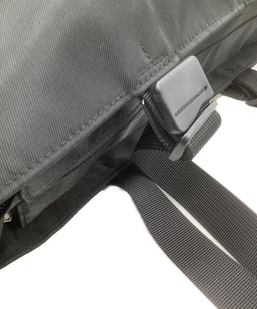 ear PAPILLONNER（イアパピヨネ）ear PAPILLONNER (イアパピヨネ) 2WAYバッグ　アジャスタートートバッグSサイズ ブラック×ホワイトの古着・服飾アイテム