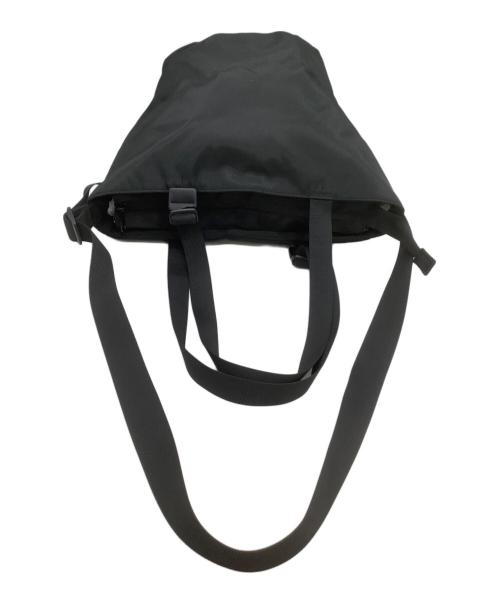 ear PAPILLONNER（イアパピヨネ）ear PAPILLONNER (イアパピヨネ) 2WAYバッグ　アジャスタートートバッグSサイズ ブラック×ホワイトの古着・服飾アイテム