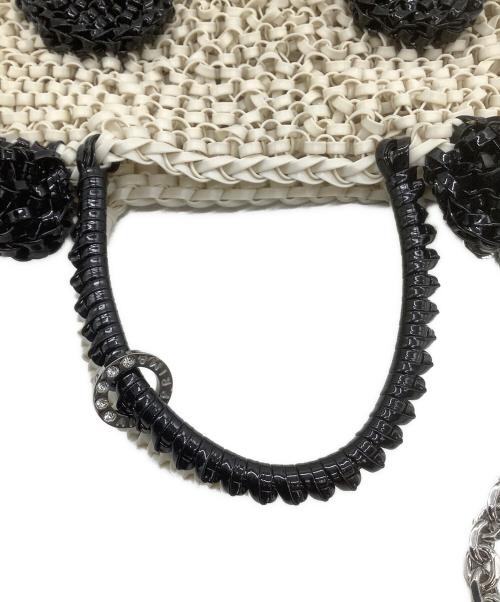 ANTEPRIMA（アンテプリマ）ANTEPRIMA (アンテプリマ) チェーンショルダーバッグ　アニマーレ パンダ/スクエア スモール ホワイト×ブラックの古着・服飾アイテム