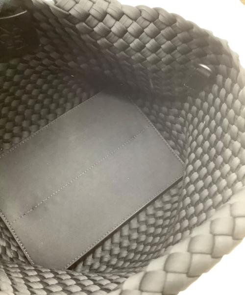 NAGHEDI（ナゲディ）NAGHEDI (ナゲディ) ハンドバッグ　St.Barths Small Tote ブラック 未使用品の古着・服飾アイテム