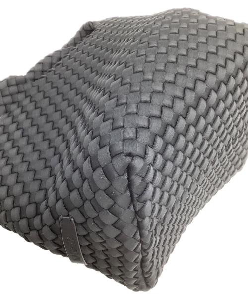 NAGHEDI（ナゲディ）NAGHEDI (ナゲディ) ハンドバッグ　St.Barths Small Tote ブラック 未使用品の古着・服飾アイテム