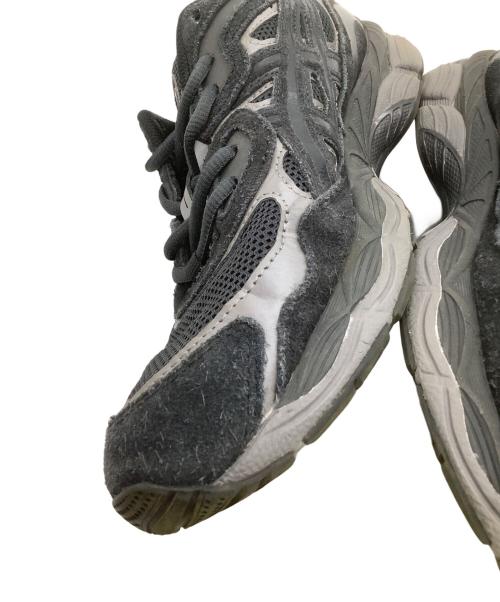 asics（アシックス）asics (アシックス) スニーカー ブラック サイズ:28の古着・服飾アイテム